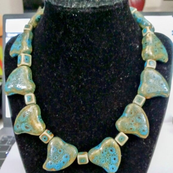 NECKLACE - Picture 1 of 1